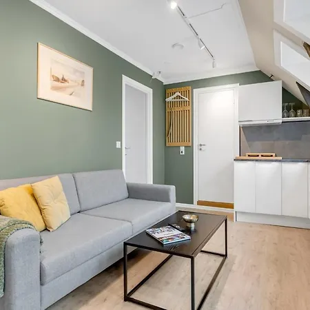 North Estate Center 44 *